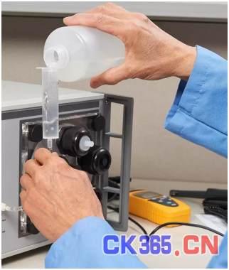 福禄克计量校准发布5128A现场及实验室用湿度发生器