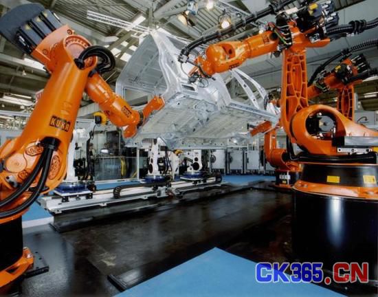 大众合作机器人巨头库卡 为电动车开发机器人服务